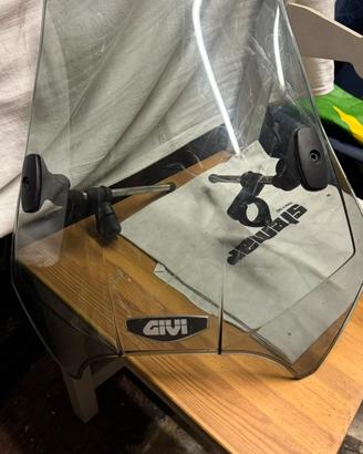 Parabrezza fumè Givi per Triumph Bonneville