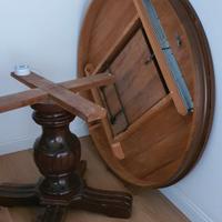 tavolo allungabile in noce e lettino comple