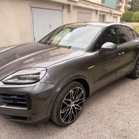 Porsche cayenne cupe E Hybrid