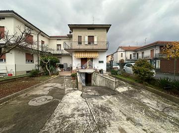 4 LOCALI A PALAZZOLO SULL'OGLIO