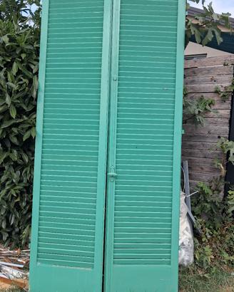 Persiane in legno semi-nuove.