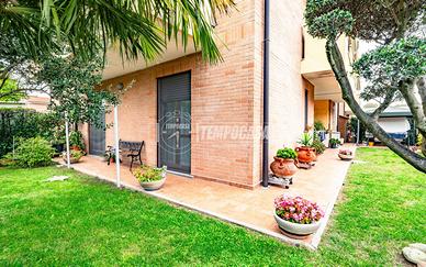 TRILOCALE CON GIARDINO, BOX E CANTINA