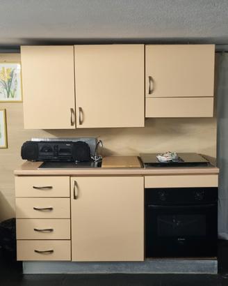 Mobili per cucina e sala