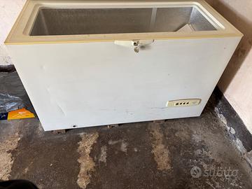 Freezer a pozzetto Whirlpool