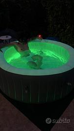 Vasca idromassaggio da esterno con led