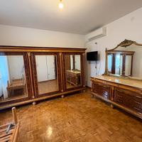 Armadio e comó con specchio