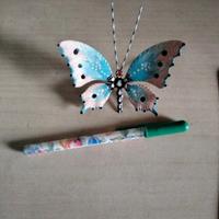 Farfalla in metallo dipinta da apprendere