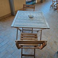 Tavolo+sedie legno pieghevoli giardino/esterno