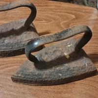 Coppia di ferri da stiro vintage