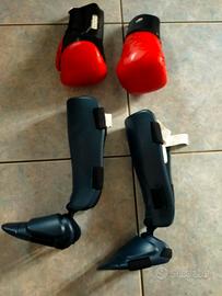 Guantoni e protezioni per kick-boxing