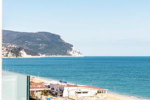 Fronte mare con terrazzo