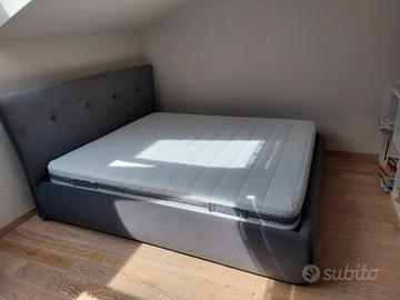 Letto matrimoniale contenitore grigio con materass