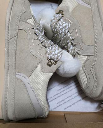 UGG LOWMEL 