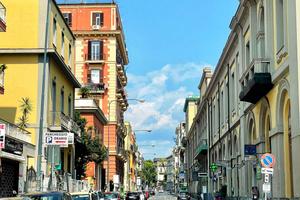 MONOLOCALE A NAPOLI