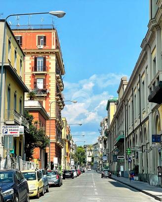 MONOLOCALE A NAPOLI