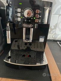 Macchina caffè espresso De Longhi Magnifica