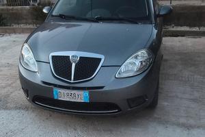 lancia y 1.2 benzina 