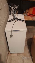 Lavatrice Whirlpool carica dall'alto 5 kg