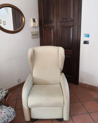 Poltrona Relax Motorizzata Alzapersona (Lift)