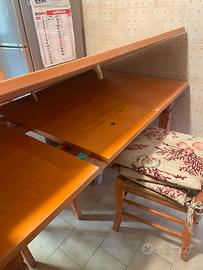 Tavolo in legno massello + 6 sedie