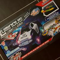 Pista fluorescente con 4 Macchinine luminose