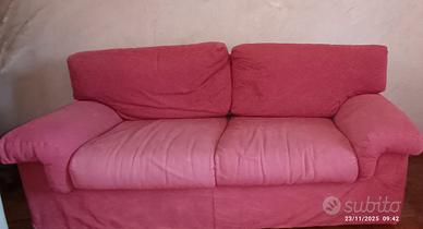 Divano rosa cipria