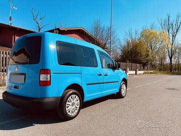 VOLKSWAGEN CADDY 7 posti neopatentati