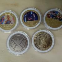 Monete Avengers placcate oro e color argento/oro