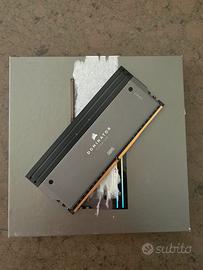 CORSAIR DOMINATOR TITANIUM RGB DDR5 32GB