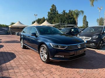 Volkswagen Passat Variant 2.0 TDI DSG Highline Blu