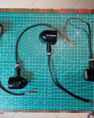 frecce led per moto.