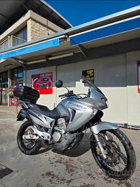 Honda Transalp XL650V (Restayling)