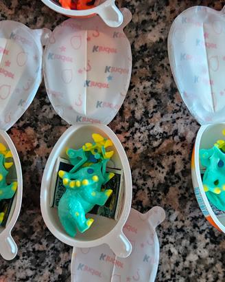 Triceratopo Verde Acqua Kinder Jurassic World