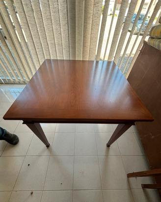 Tavolo in legno