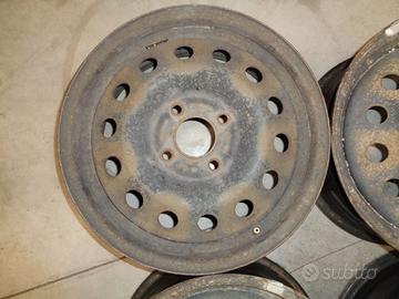 CERCHI FIESTA DA 15 X 6 POLLICI ET 52.5 2011