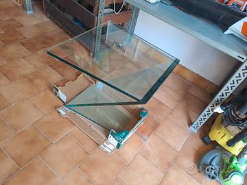 Tavolino in cristallo