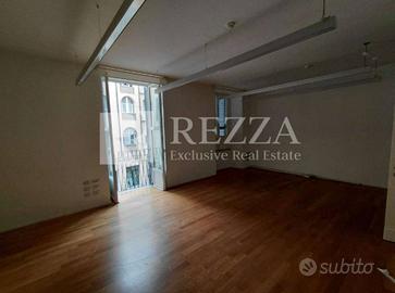 Immobile di 400 m² con più di 5 locali a Roma