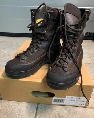 Anfibi militari vibram nr 40