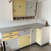 Mobili cucina anni 60/70 molto particolari