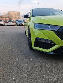 SKODA OCTAVIA RS-HATCHBACH GREEN 