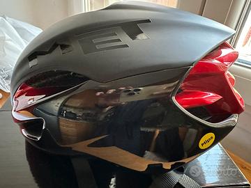 Casco Met Manta Mips Red/Black tg. S (52-56)