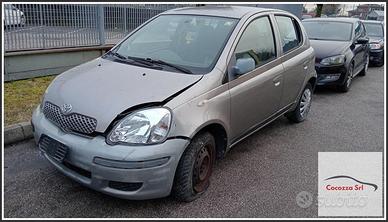 TOYOTA YARIS per ricambi