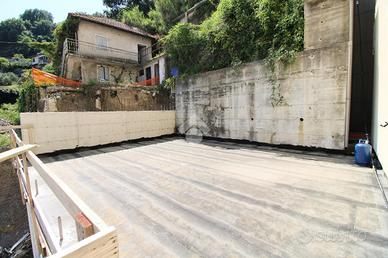 4 LOCALI A CHIAVARI