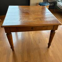 Tavolo antico in noce fine ‘800