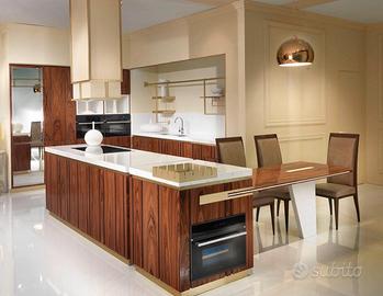 CUCINA NUOVA CON ISOLA DA SHOWROOM
