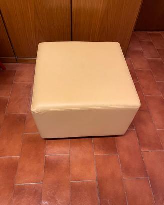 POUF IMBOTTITO IN ECOPELLE- GIALLO