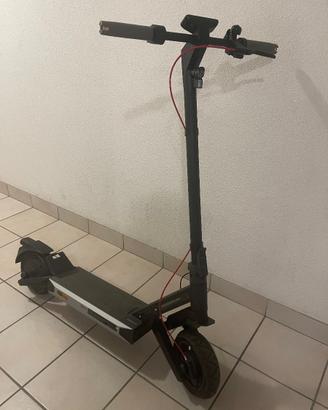 Monopattino elettrico Navee s40