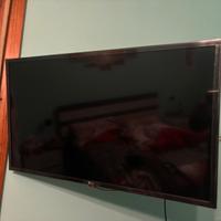 Tv lg 32” led smart tv + staffa fissaggio