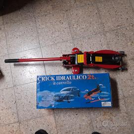 Crick Idraulico a Carrello
