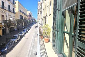 5 LOCALI A TORRE ANNUNZIATA